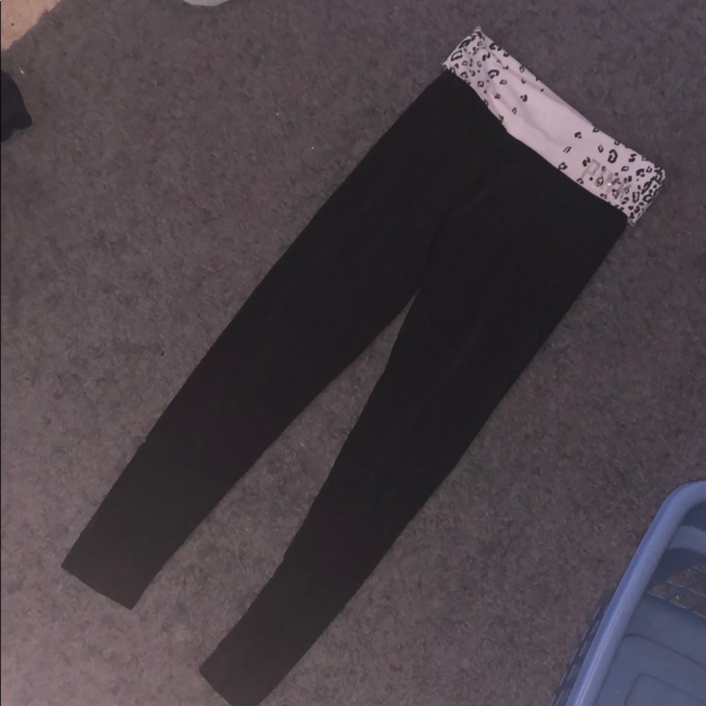 leggings/yoga pants